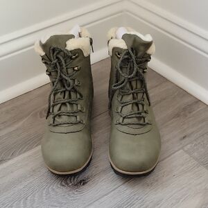 JBU by Jambu Women's Blue Creek Water Resistant Snow Boots Olive Green Sz 12 NIB